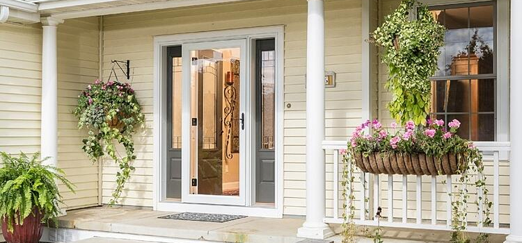 screen door installation in View Park-Windsor Hills